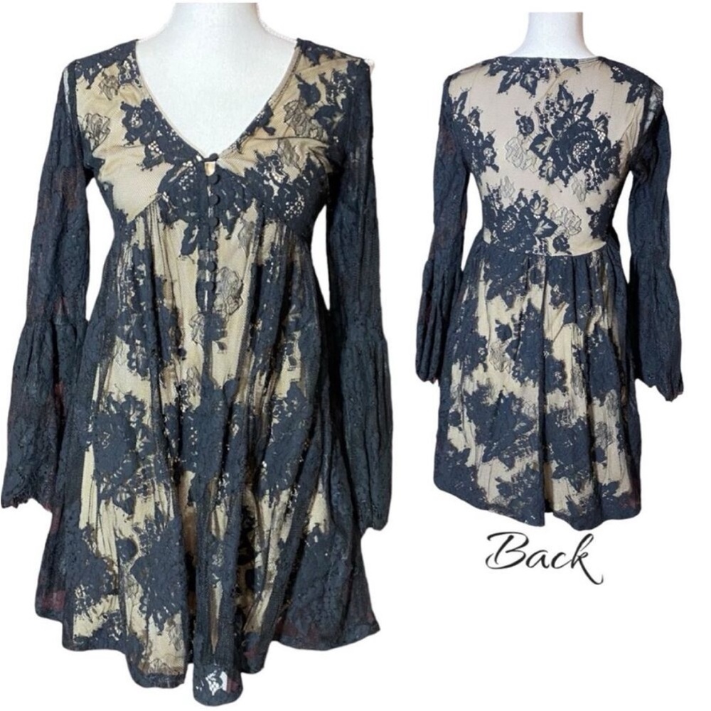 xhilaration Nude & Black Eyelash Floral Lace Long Flared Bell Sleeves Dress Size